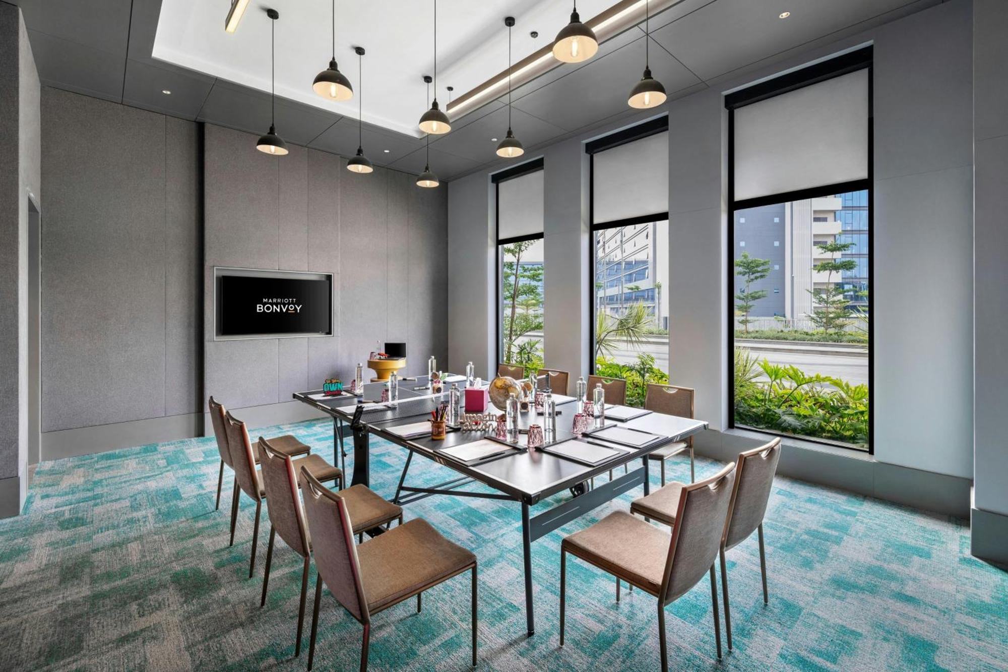 Hotel Moxy Bengaluru Airport Prestige Tech Cloud Devanahalli Esterno foto