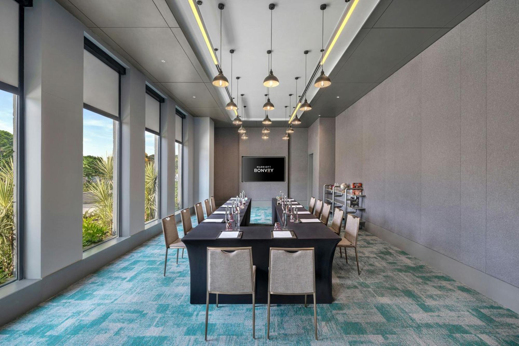 Hotel Moxy Bengaluru Airport Prestige Tech Cloud Devanahalli Esterno foto