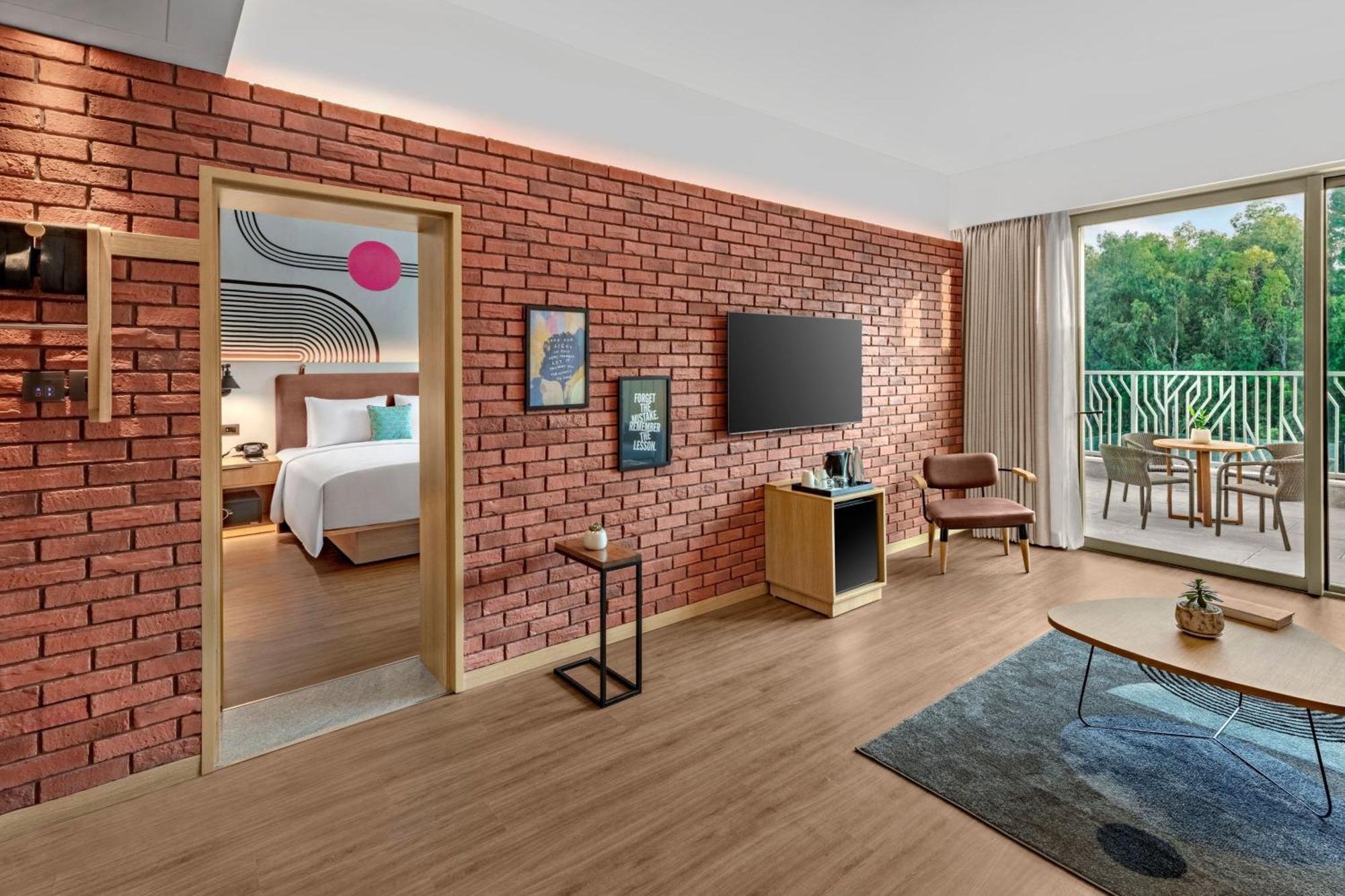 Hotel Moxy Bengaluru Airport Prestige Tech Cloud Devanahalli Esterno foto