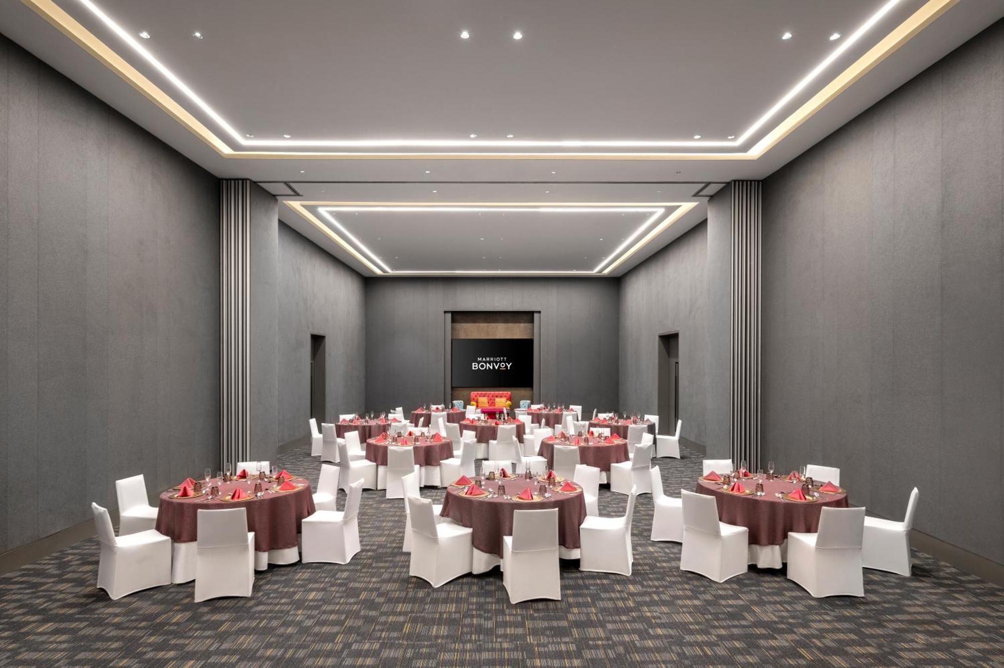 Hotel Moxy Bengaluru Airport Prestige Tech Cloud Devanahalli Esterno foto