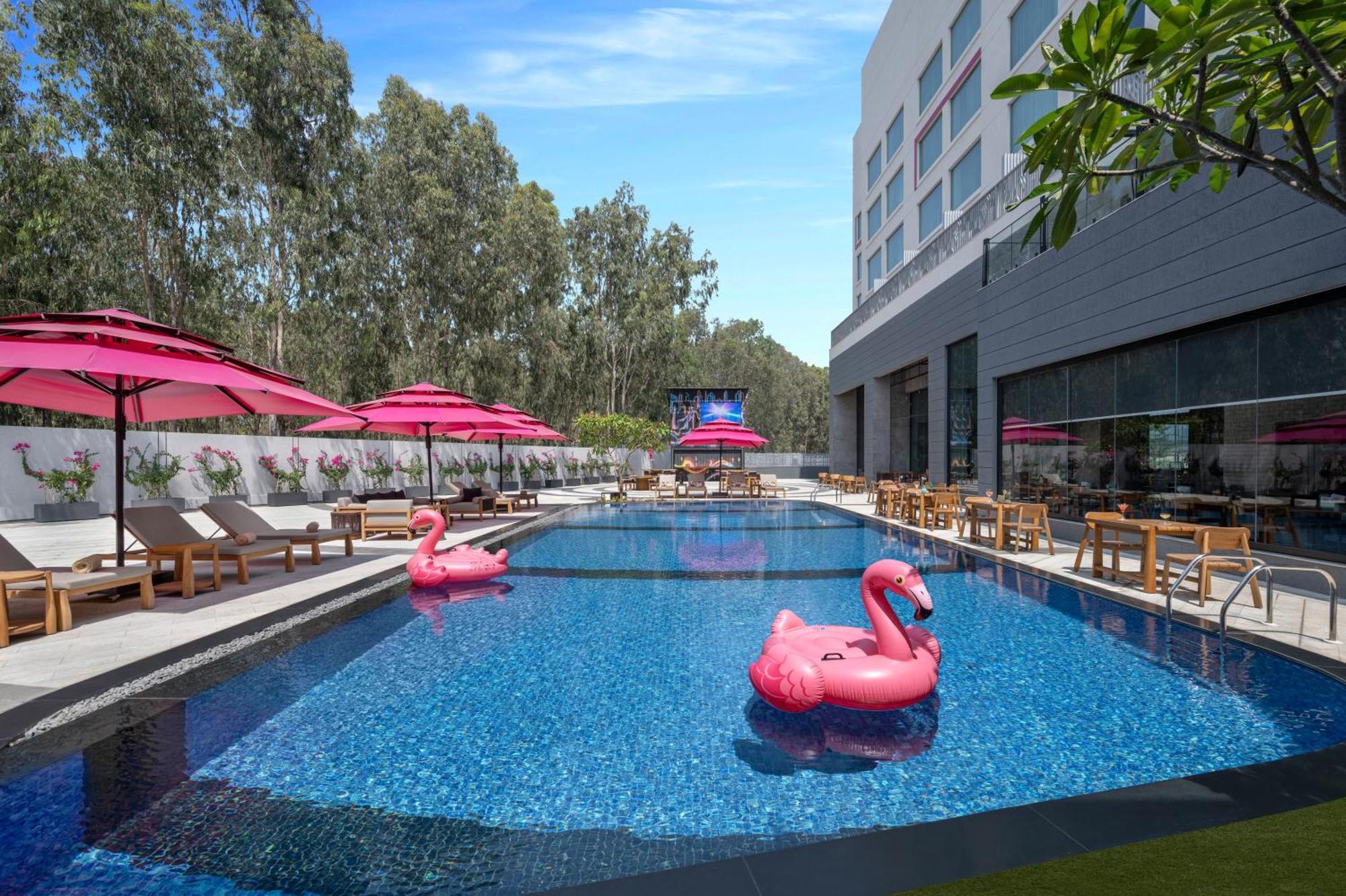 Hotel Moxy Bengaluru Airport Prestige Tech Cloud Devanahalli Esterno foto