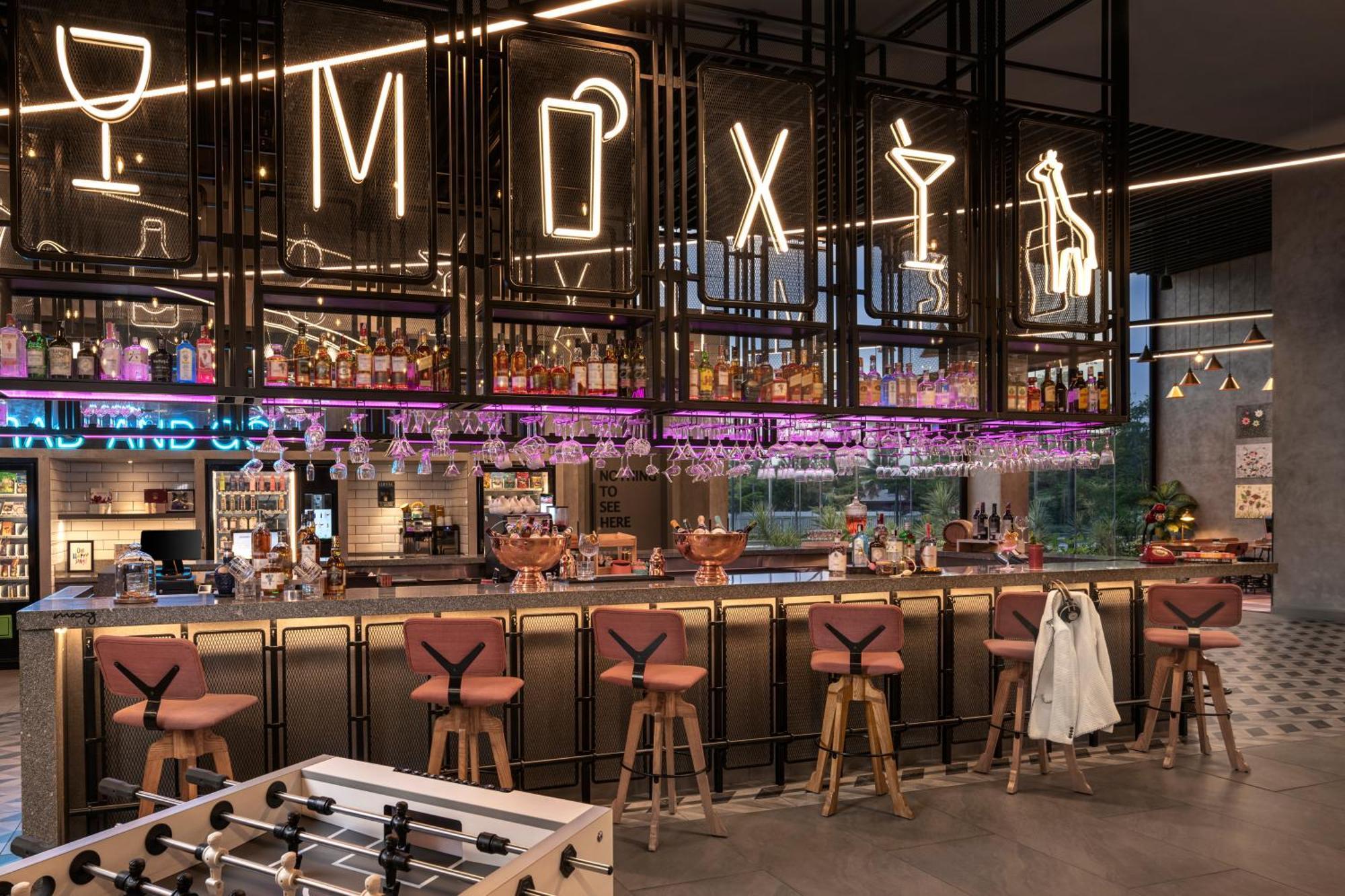 Hotel Moxy Bengaluru Airport Prestige Tech Cloud Devanahalli Esterno foto