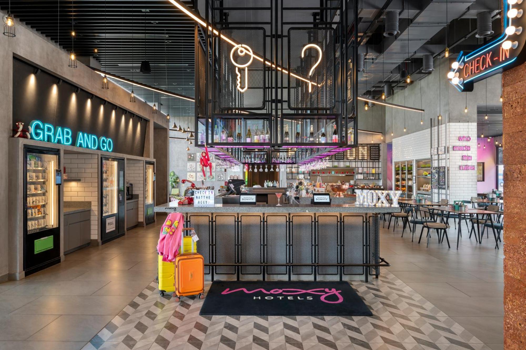 Hotel Moxy Bengaluru Airport Prestige Tech Cloud Devanahalli Esterno foto
